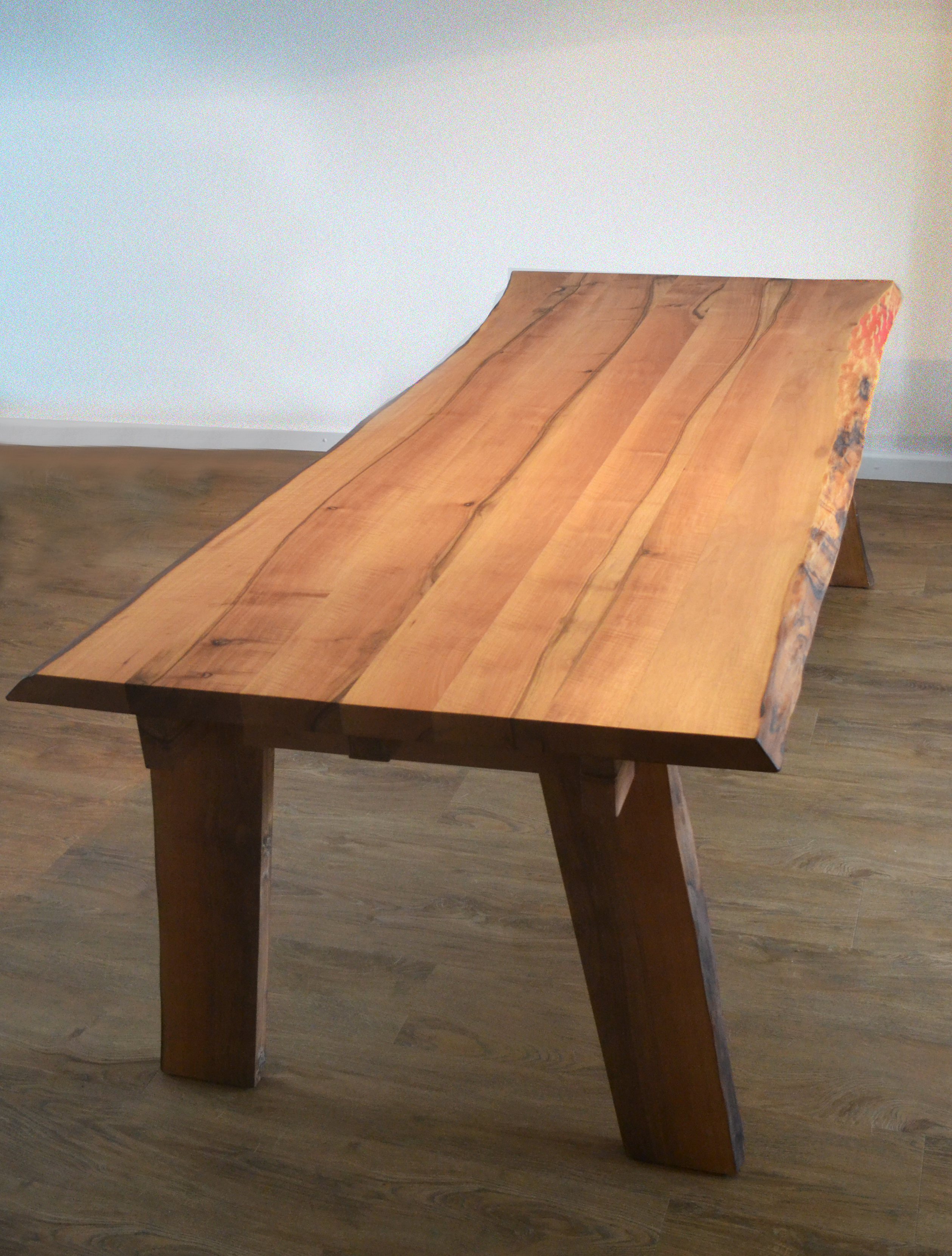 Massief houten tafel op maat laten maken