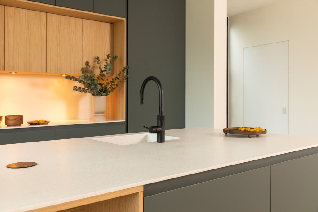 The Modern Verde · Moderne keuken op maat Eindhoven