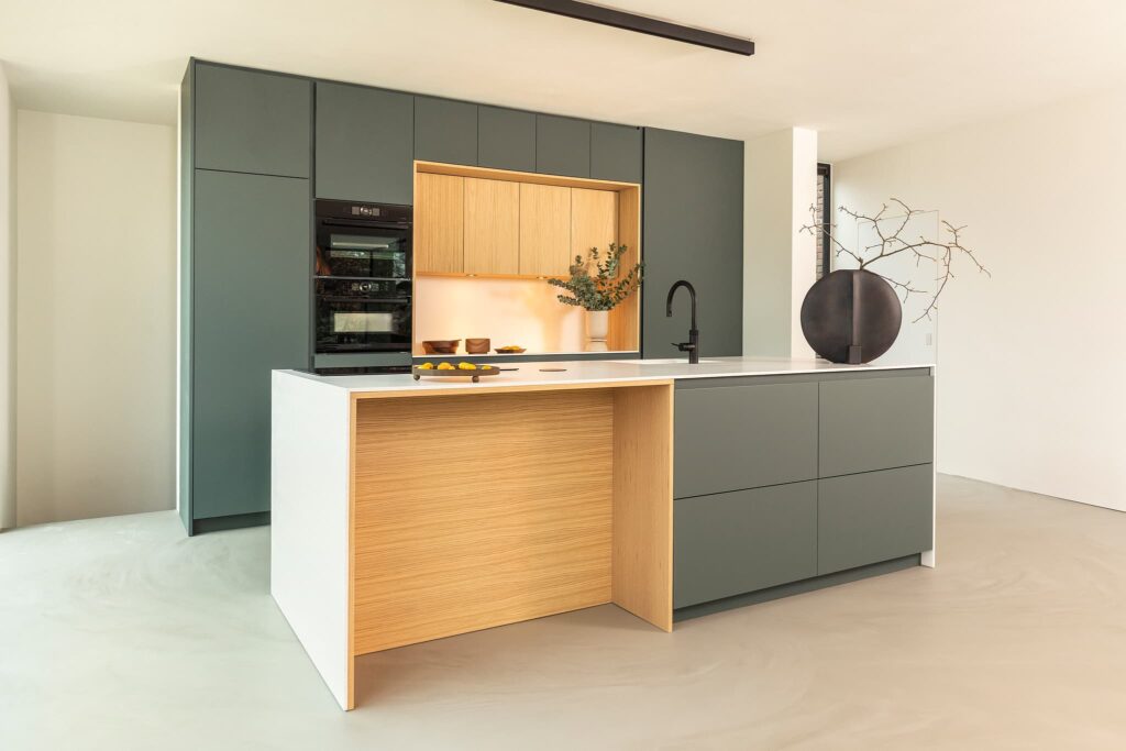 The Modern Verde · Moderne keuken op maat Eindhoven