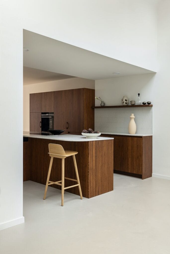 Moderne keuken uitgevoerd in Bamboe Hout The Serene Horizon · Bamboe Keuken op maat · Eindhoven