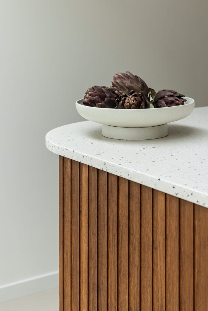 The Serene Horizon · Bamboe Rond Keukeneiland op maat · Houtwerff 23
