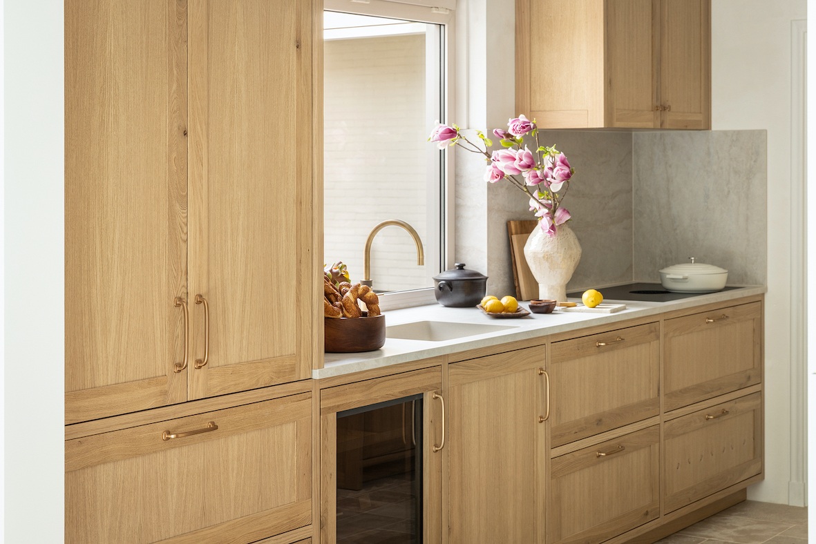 A Golden Heartwood · Klassieke eiken keuken Eindhoven 